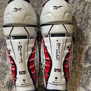 Reebok lock strap, shinguards