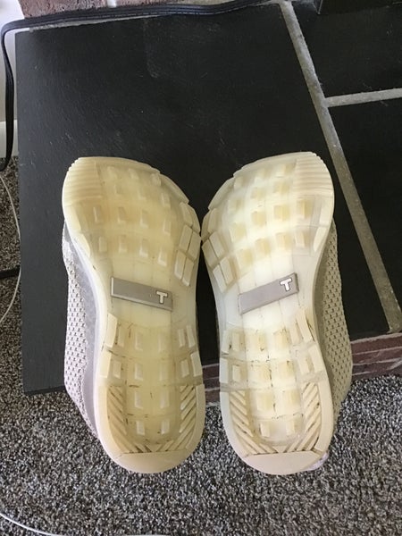 Used Size 9.0 men’s (Women's 10) Unisex True Golf Shoes