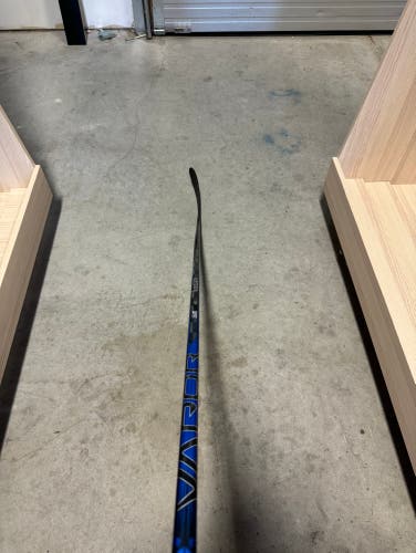 Used Senior Bauer Right Handed P28 Pro Stock Vapor Hyperlite 2 Hockey Stick