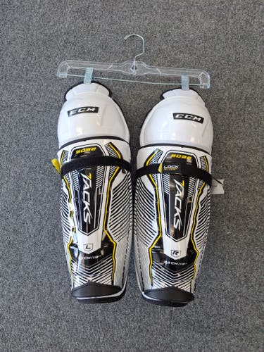New Senior CCM Tacks 13" Shin Pads