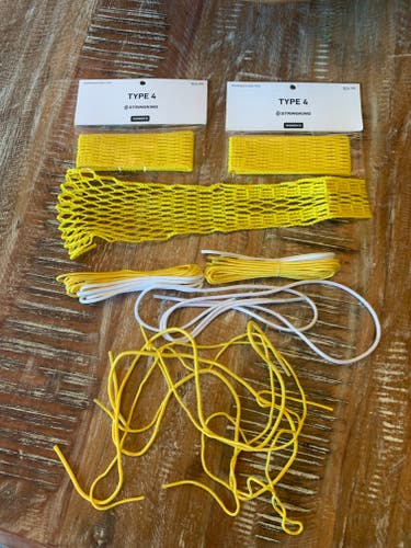 New StringKing Type 4 Women's Mesh with Stringing Kits (2 sold together)