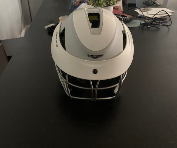 Cascade LX Women’s helmet