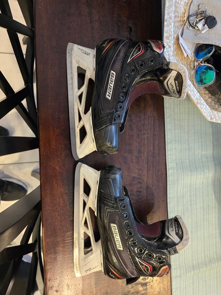 Used Junior Bauer X700 Hockey Goalie Skates Regular Width Size 3