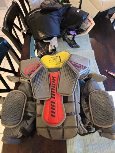 Used Medium Warrior Ritual G4 Goalie Chest Protector