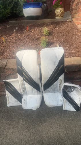 Used  Bauer Vapor 3X Goalie Pad set
