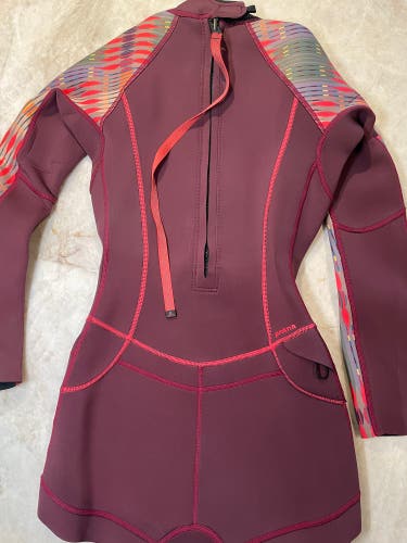 Used Small Prana Wetsuit