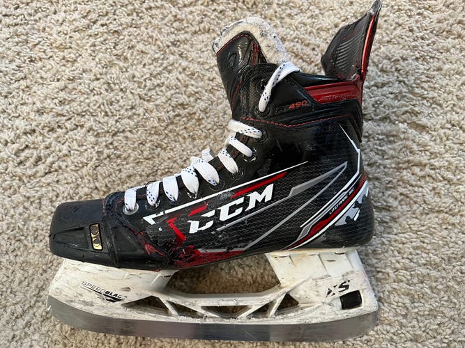 Senior Used CCM JetSpeed FT490 Hockey Skates Regular Width Size 7.5