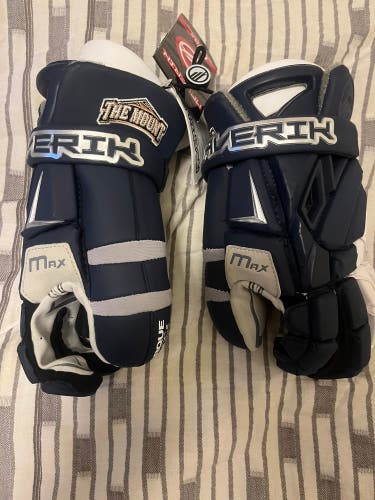 College Lacrosse goalie gloves