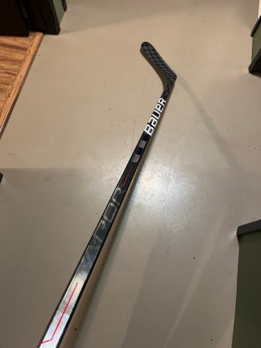 Bauer Vapor Hyperlite Hockey Stick 87 Grip p90T