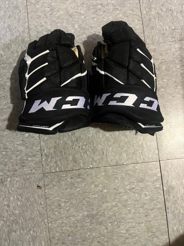 Used CCM JetSpeed FT390 Gloves 14"