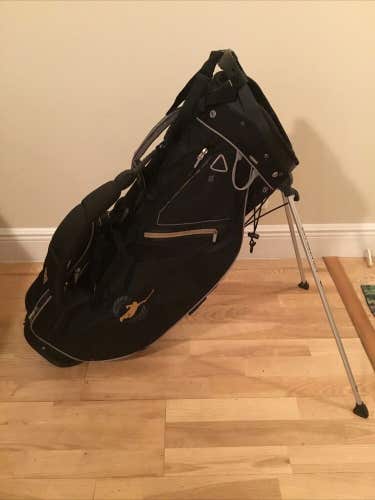 Sun Mountain 3.5 Stand Golf Bag with 4-way Dividers (No Rain Cover)