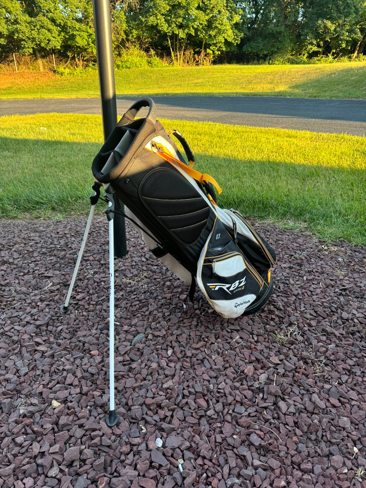TaylorMade Golf Bag RBZ Stage 2 | SidelineSwap | Buy and Sell on