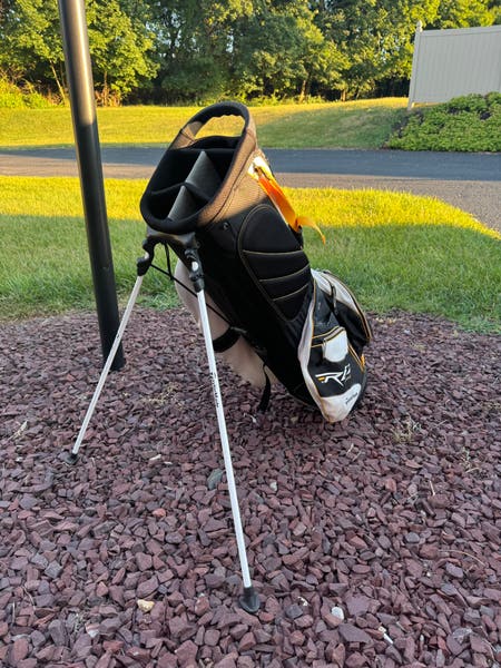 TaylorMade Golf Bag RBZ Stage 2 | SidelineSwap | Buy and Sell on