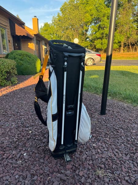 TaylorMade Golf Bag RBZ Stage 2 | SidelineSwap | Buy and Sell on