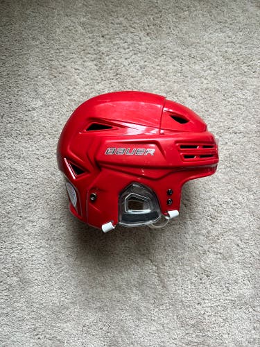 Medium Bauer  Re-Akt 200 Helmet
