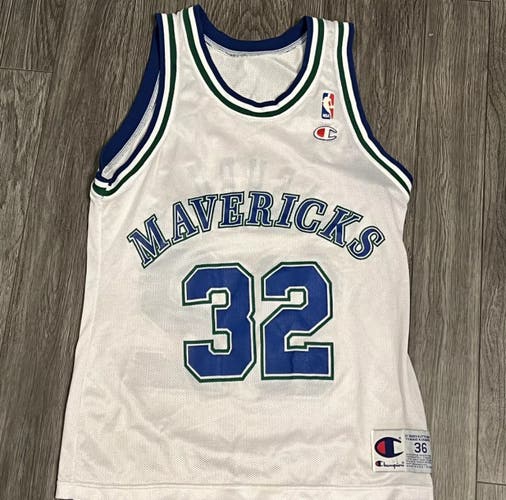 Jamal Mashburn Home Dallas Mavericks Champion Jersey Size 36 (Adult Small)