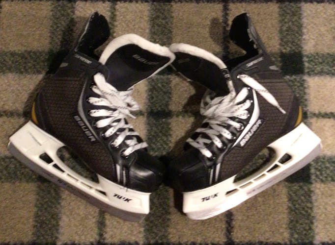 Used Junior Bauer Supreme One.4 Hockey Skates Regular Width Size 3