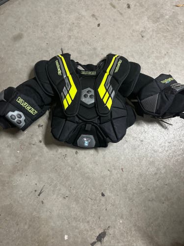 Used XL Vaughn Velocity VE8 Int Goalie Chest Protector