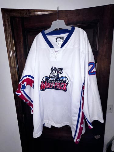 New With Tags Custom Hockey Jersey HARTFORD WOLFPACK SIZE 56