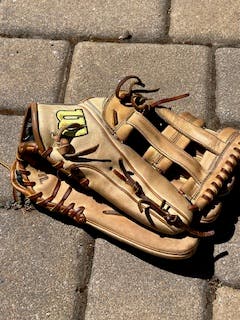 Used 2023 D1-Issued R H T Wilson A2000 Baseball Glove 12.75" - used half season, broken in
