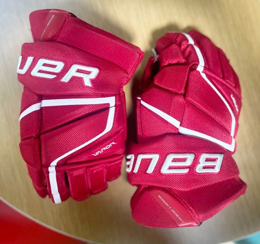 Used Bauer Vapor 3X Pro Hockey Gloves Red Senior Size 14"