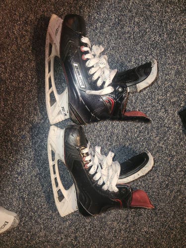 Used Senior Bauer Regular Width   8.5 Vapor XLTX Pro+ Hockey Skates
