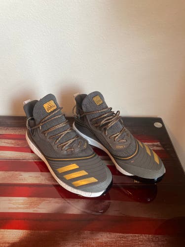 Adidas Men’s Sz 11.5 Icon 5 Boost Grey/Gold NEW!!!