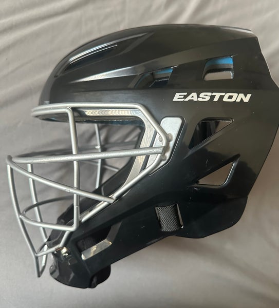 Easton Gametime catcher’s helmet