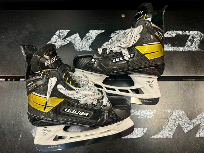 Bauer Supreme UltraSonic Skates - 4.5 Fit 1