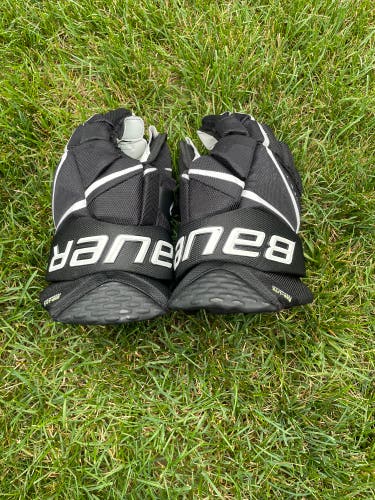 Bauer Vapor Hyperlite Gloves Size 13