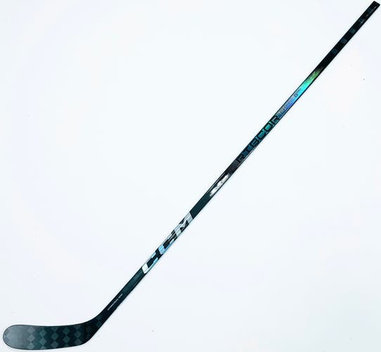 New Custom Silver CCM Ribcore Trigger 8 Pro Hockey Stick-RH-90 Flex-P28M-Grip