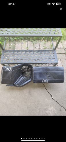 Warrior senior glove and blcoker