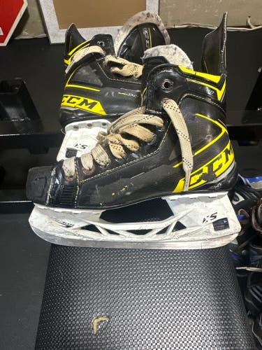 Ice hockey skates