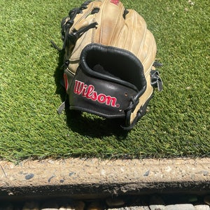 Used  Pitcher's 11.75" A2000 D33 Baseball Glove