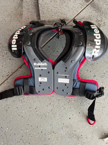 Used Youth Riddell Pursuit Shoulder Pads