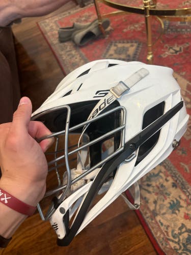 White Used Cascade S