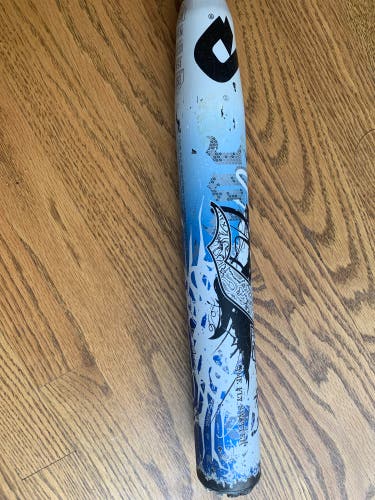 Used DeMarini Composite 28 oz 34" Juggernaut Bat