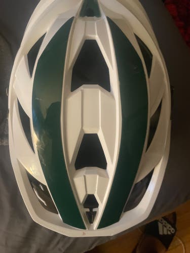 Used Goalie Cascade XRS Helmet