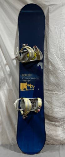 RIDE Fleetwood 161cm Twin-Tip All-Mountain Snowboard LS Series Bindings Large
