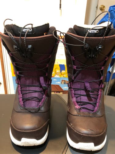 Nitro women’s Crown TLS snowboard boots