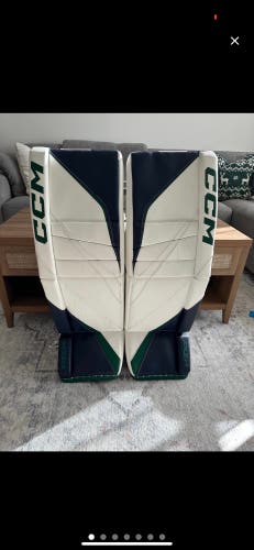 35" CCM Pro Stock Eflex 6 Goalie Leg Pads