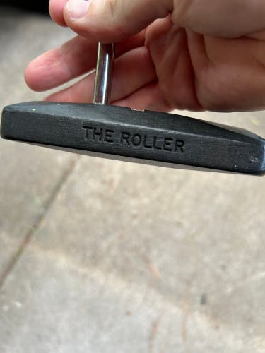 The Roller blade style putter