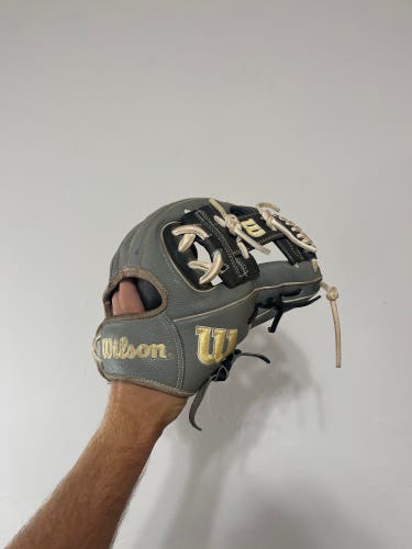 Wilson a2000 1786 11.5 baseball glove