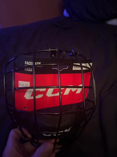 CCM FM580 cage
