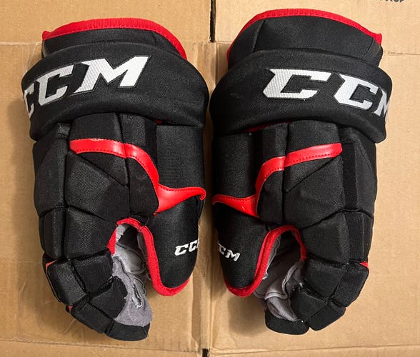 Chicago Blackhawks CCM HG12 Gloves 14”