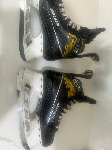 Used Bauer Regular Width Size 5 Supreme UltraSonic Hockey Skates