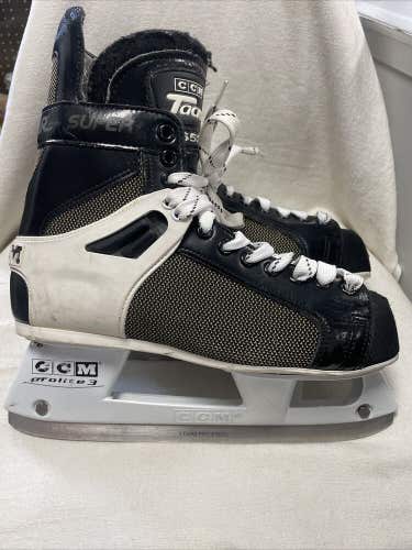 Senior size 8 CCM  Super Tacks 652 ice hockey skates