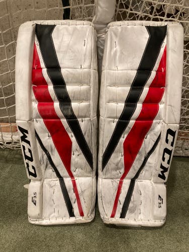 CCM E3.5 JUNIOR LEG PADS, 26+1. Used.