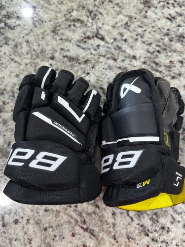 Bauer supreme M3 gloves