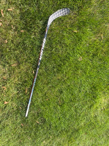 Used Senior Bauer Vapor Hyperlite 2 Right Handed Hockey Stick P92 65 Flex